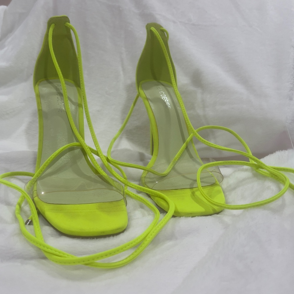 Public Desire | Size 10